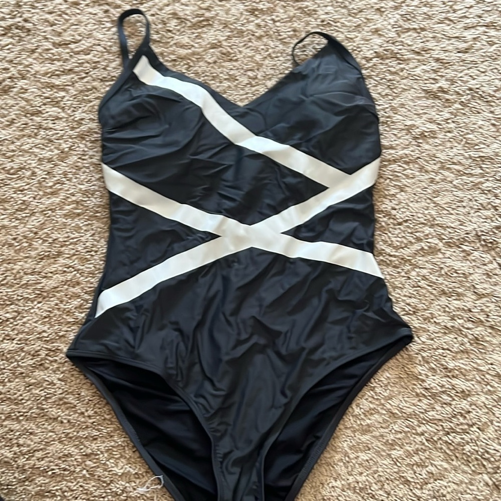 Cupshe one piece bathing suit size L